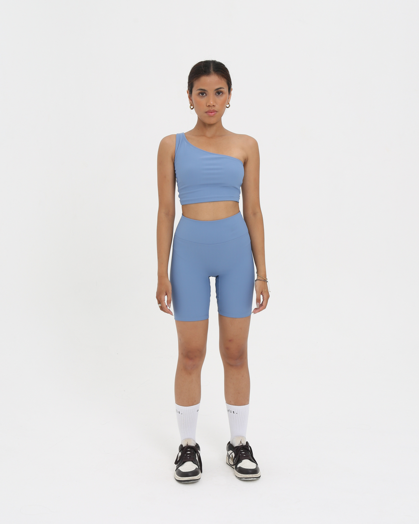 Short Bella