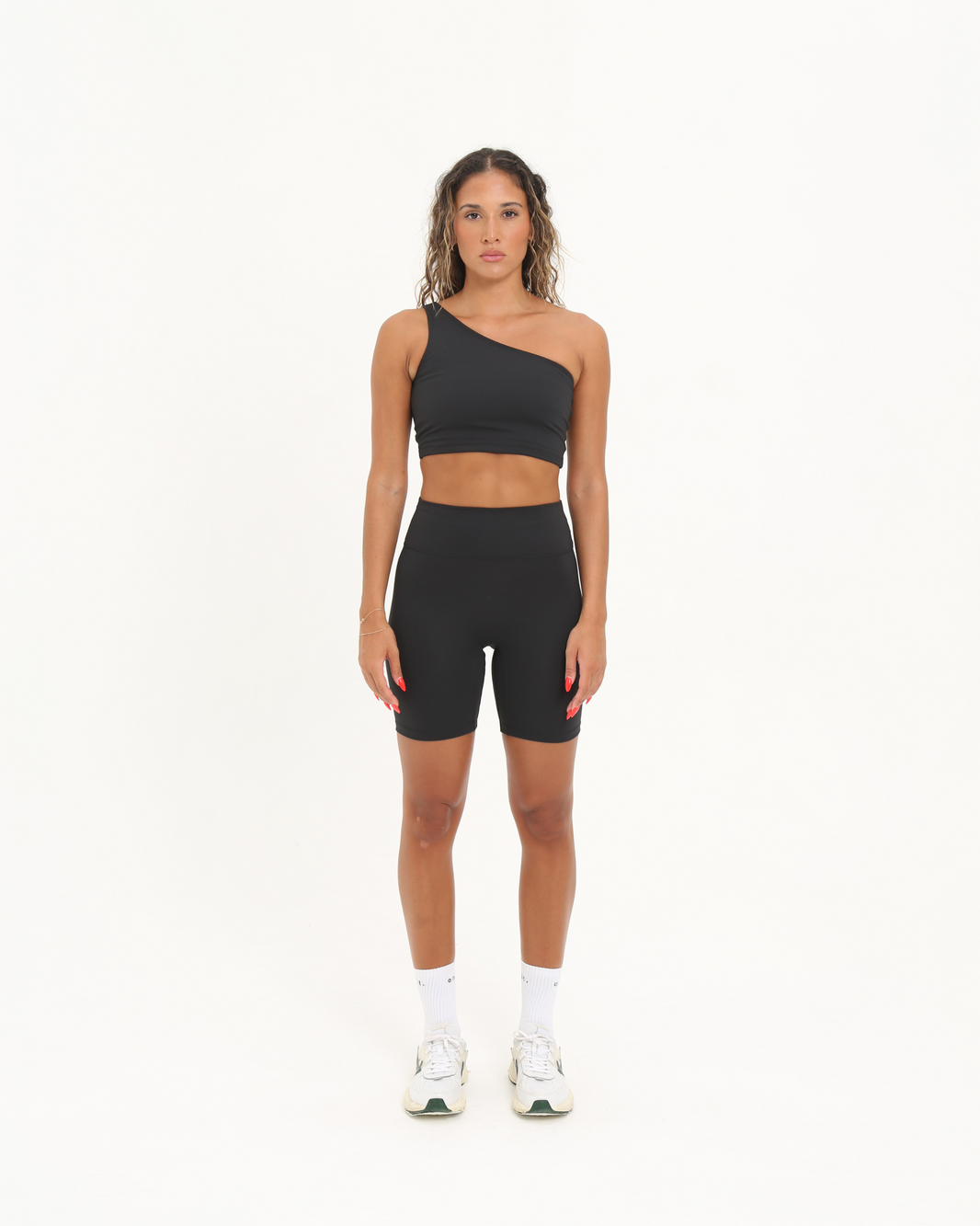 Short Bella